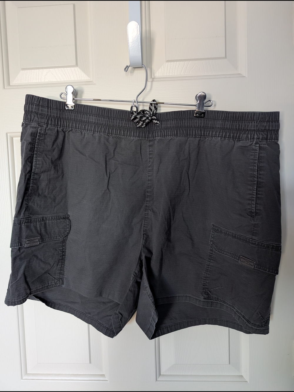 Eddie Bauer Charcoal Elastic-Waist Cargo Shorts
